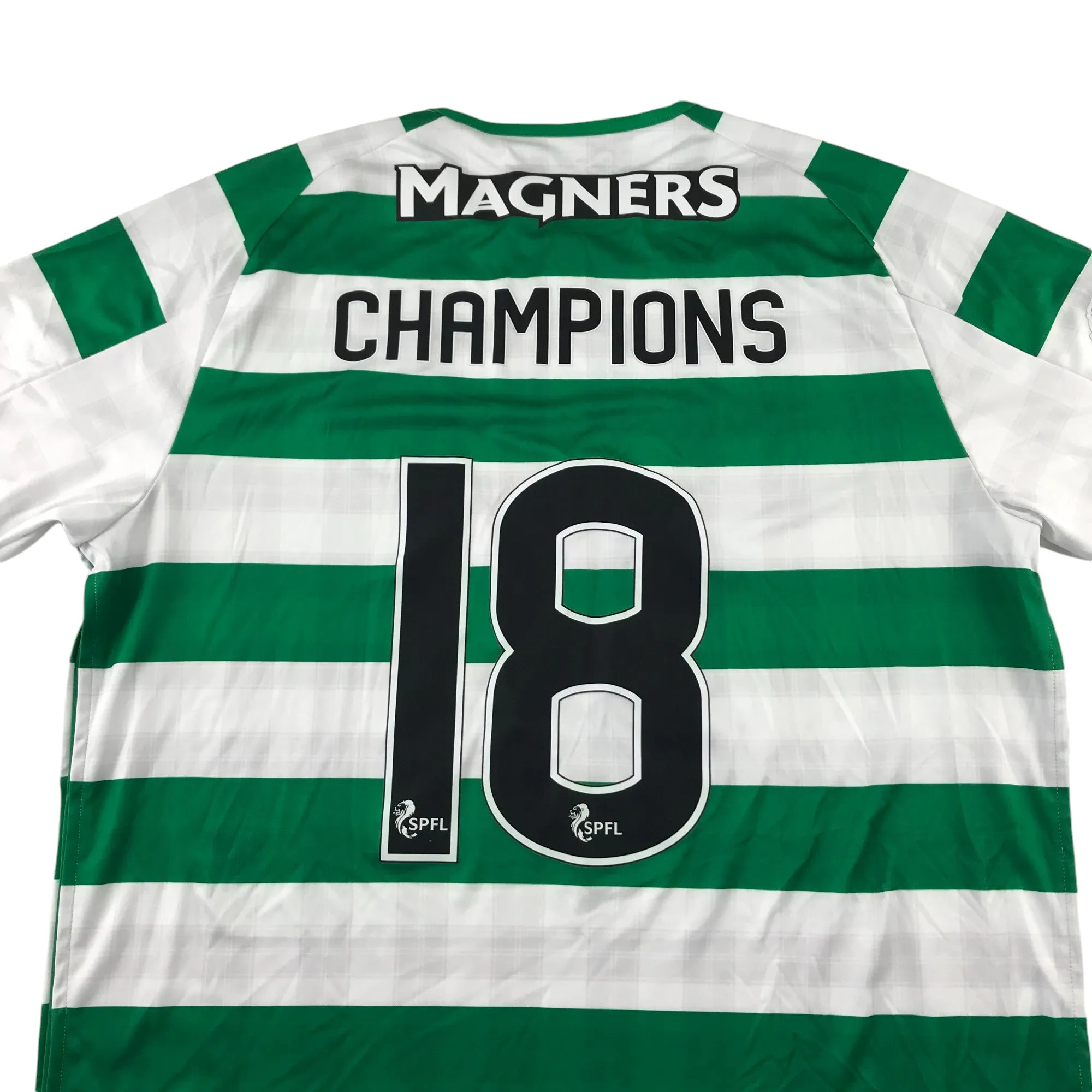 New Balance Celtic FC Football Strip men size L number 18 Champions in the back